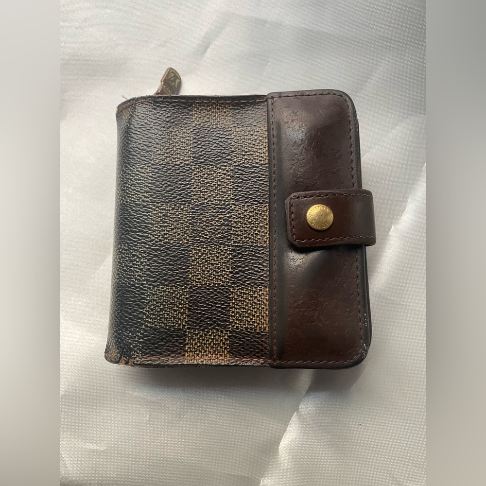 Louis Vuitton Damier Ebene Compact Wallet